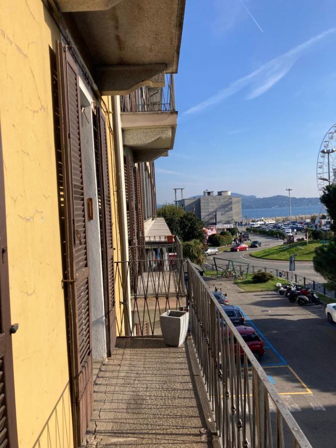 Casa Vacanza Sole Lago… Intra Kültér fotó