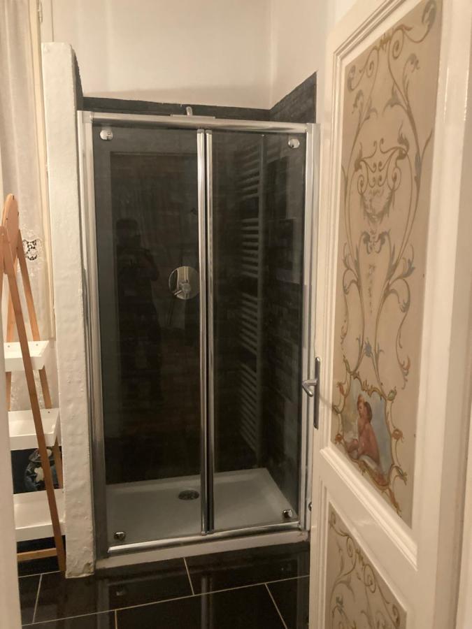 Casa Vacanza Sole Lago… Intra Kültér fotó